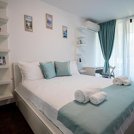 Stylish 1-Bd Apartment In St Constantine And Helena By Flat Mаnager Saints Constantine and Helena Ngoại thất bức ảnh