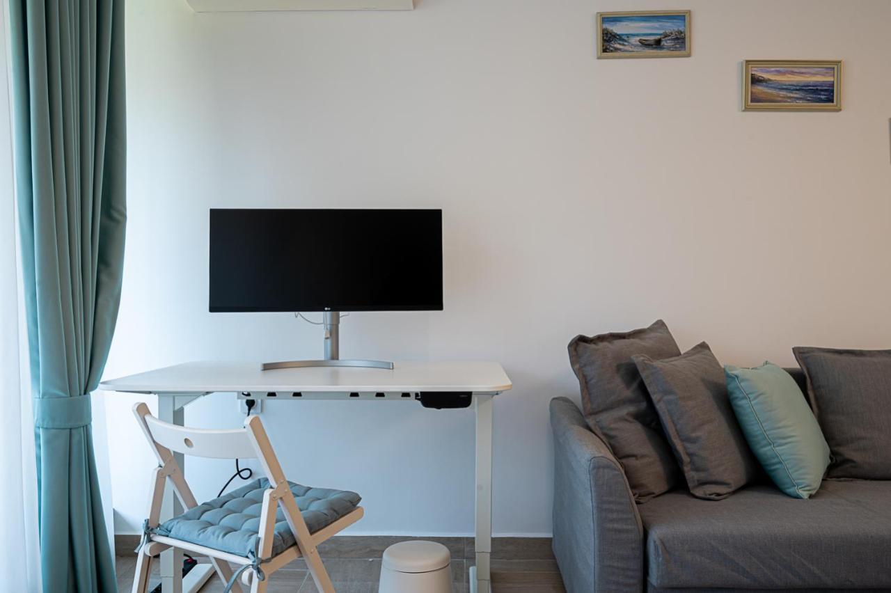 Stylish 1-Bd Apartment In St Constantine And Helena By Flat Mаnager Saints Constantine and Helena Ngoại thất bức ảnh
