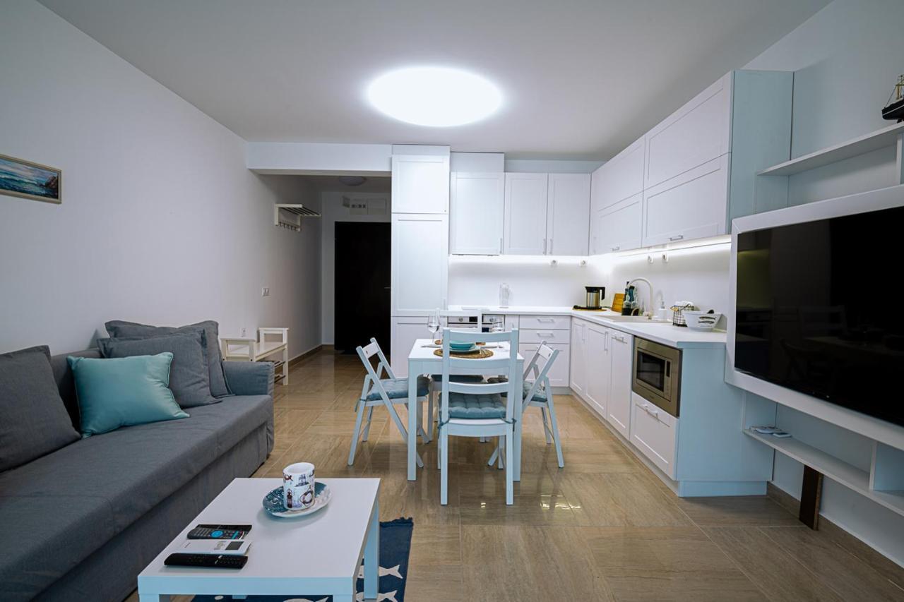 Stylish 1-Bd Apartment In St Constantine And Helena By Flat Mаnager Saints Constantine and Helena Ngoại thất bức ảnh