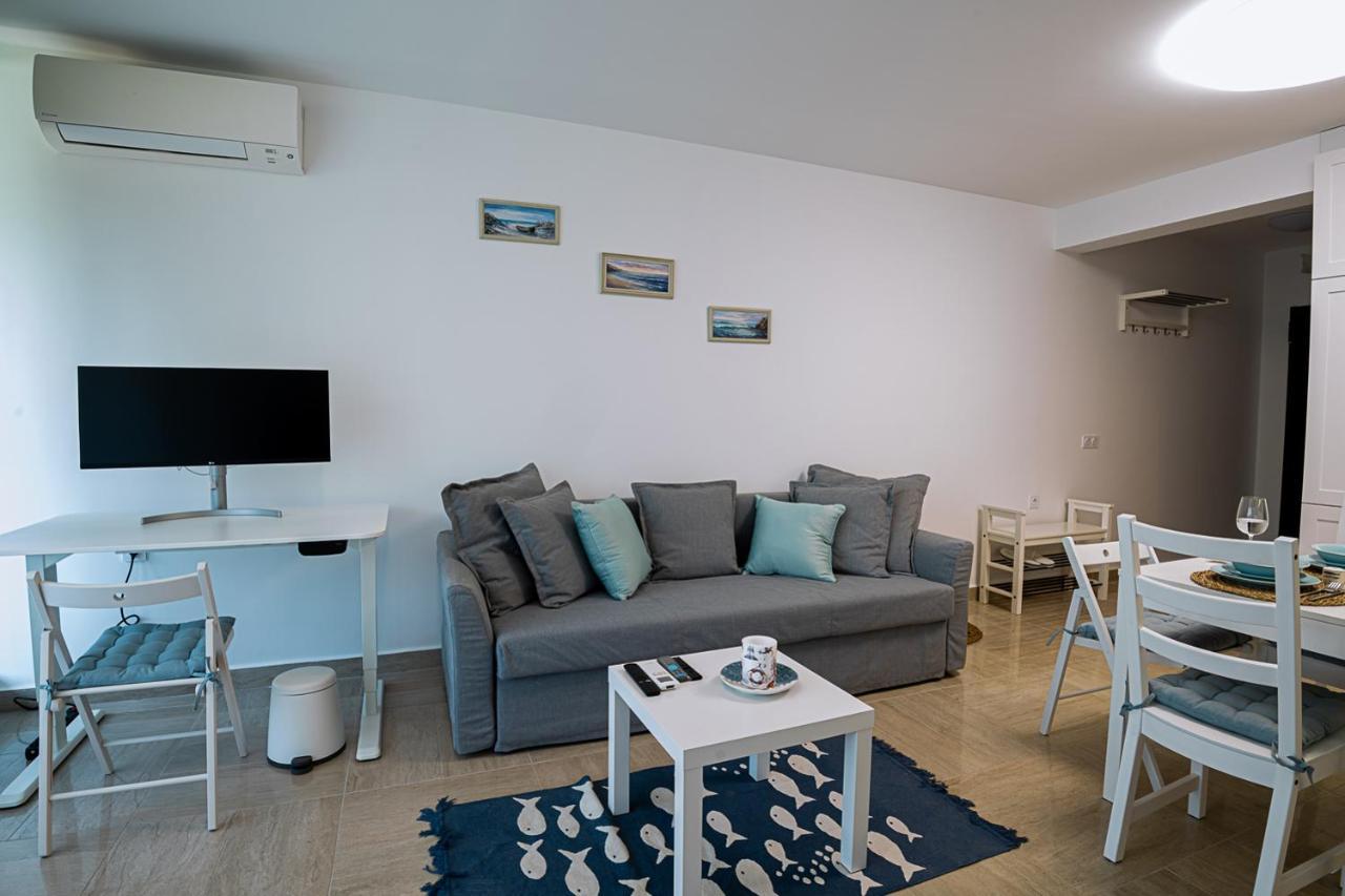 Stylish 1-Bd Apartment In St Constantine And Helena By Flat Mаnager Saints Constantine and Helena Ngoại thất bức ảnh
